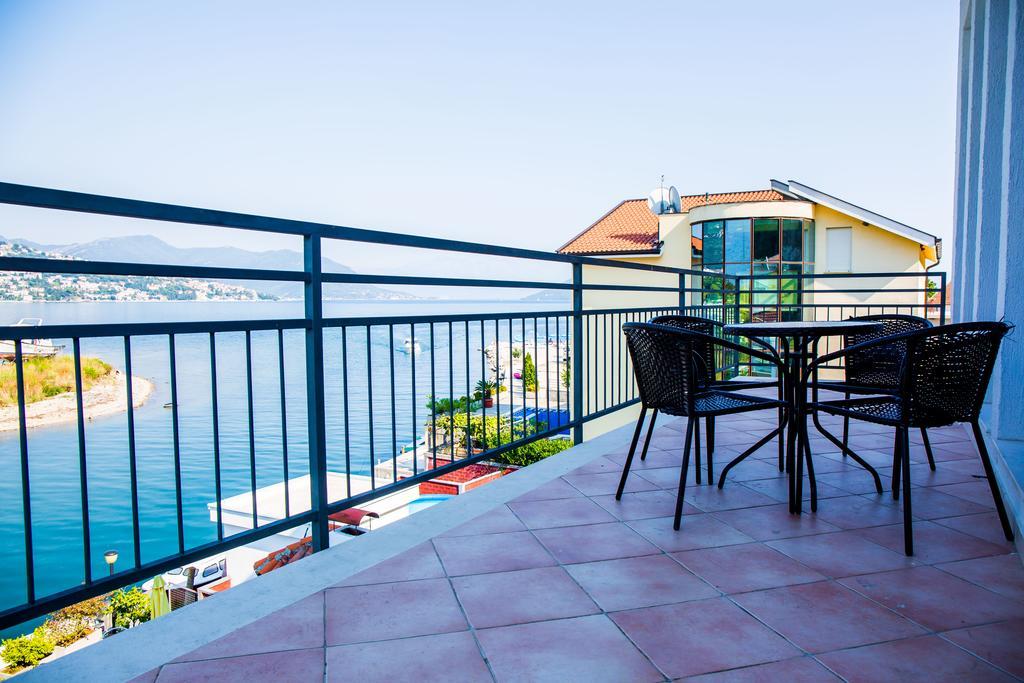 Apartments Riverside Herceg Novi Exteriér fotografie